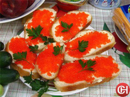 бутерброд с икрой